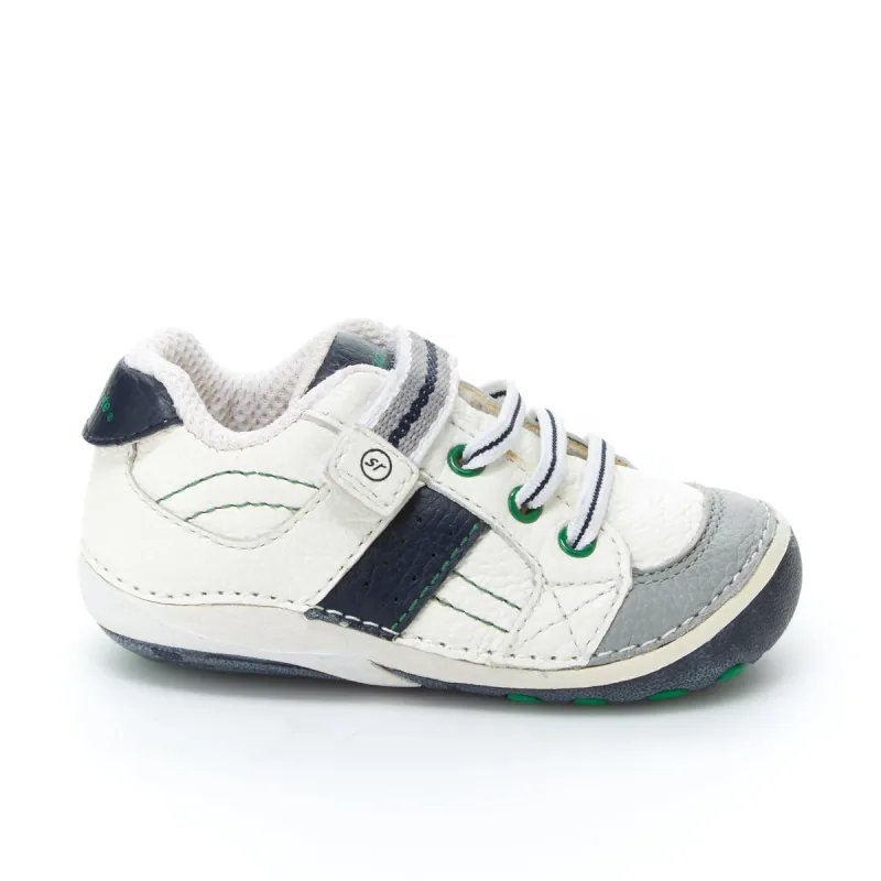 Artie Shoe - Little Kid White/Classic Navy — manufacturer product photograph